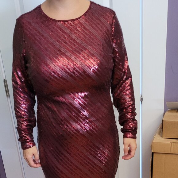 Sparkly Burgundy Christmas Dress - Picture 4 of 4